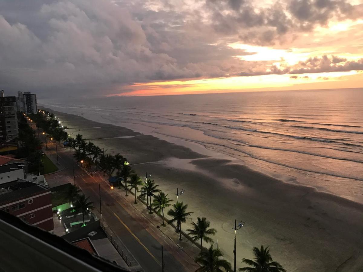 Mongagua Com Vista Para O Mar Pe Na Areia Екстер'єр фото